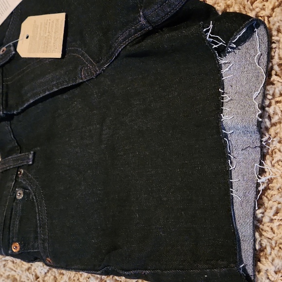 Levi's NWT black high-rise hypersonic jean shorts womans size 23 - Picture 4 of 9